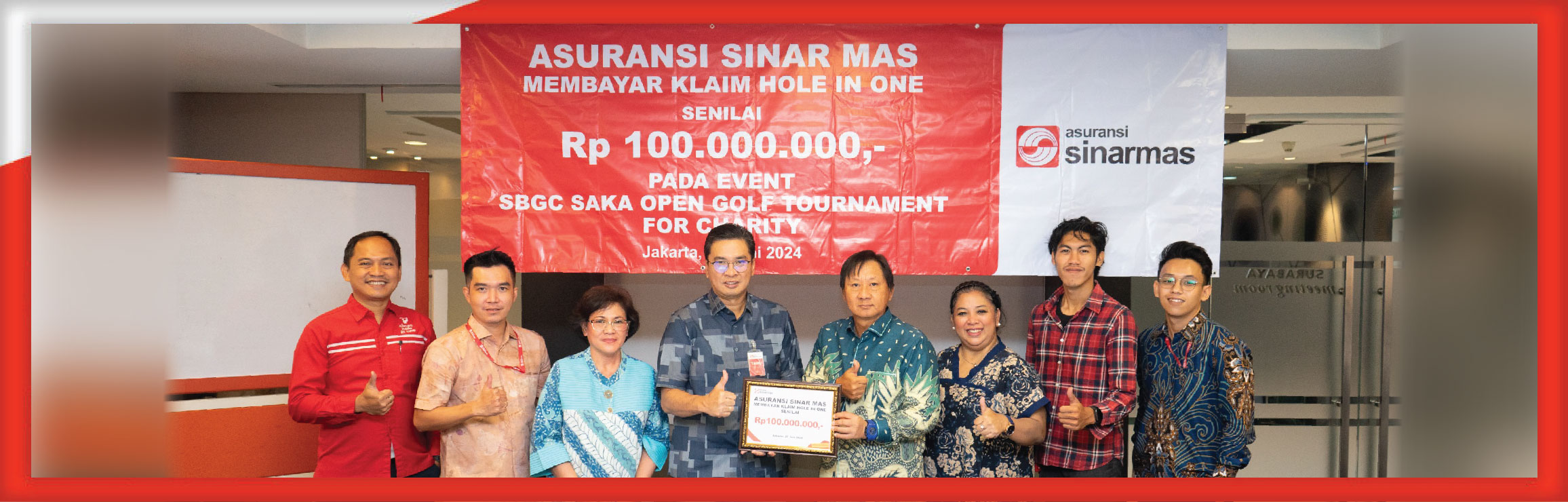Asuransi Sinar Mas Bayar Klaim Hole in One Senilai Rp 100 Juta pada Event SBGC Saka Open Golf Tournament for Charity