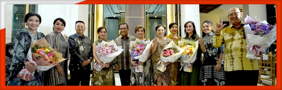 Humbang Kriya, UMKM Asuransi Sinar Mas dukung Sustainable Fashion Bareng Oscar Lawalata dan Srikandi Bisnis dan Keuangan Indonesia