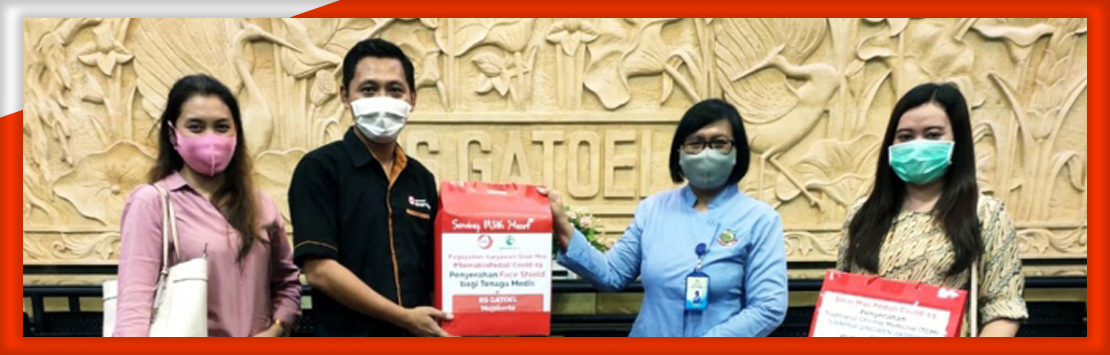 Paguyuban Karyawan Sinar Mas Menyerahkan Bantuan Face Shield Kepada RS Gatoel Mojokerto Jawa Timur