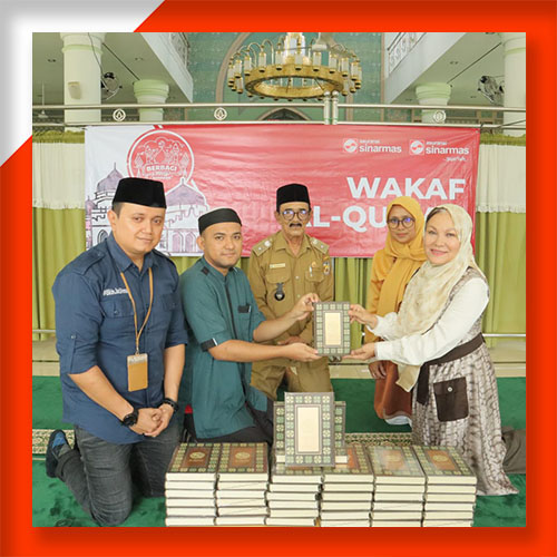 Asuransi Sinar Mas Unit Usaha Syariah Bagikan Paket Sembako dan Wakafkan Al-Qur'an di Banda Aceh